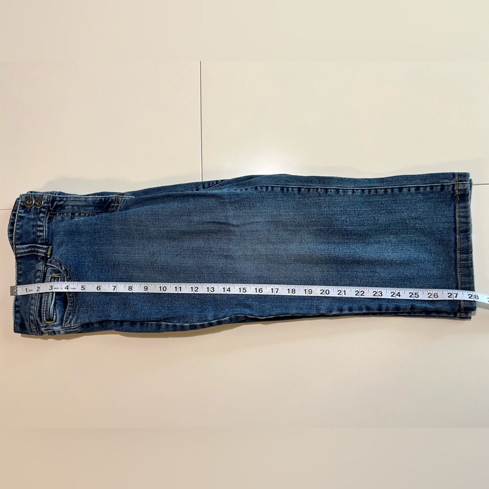 Ann Taylor women’s petite Capri length denim jeans size 12 petite - Picture 2 of 3